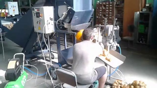 Машина для фасовки упаковки овощей с клипсатором УФ- 3 смотреть онлайн