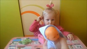 Распаковка пупса с кроваткой, костюмом и соской, играем, кладем куклу спать