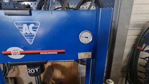 Тойота Авенсис, Королла замена ступичного подшипника.