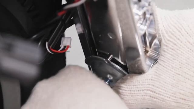 TCMT丨Saddlebag Filler Support w/ LED Light смотреть онлайн