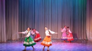 Ансамбль танца "Кудринка" - Девичьи проходки. Старшая группа
