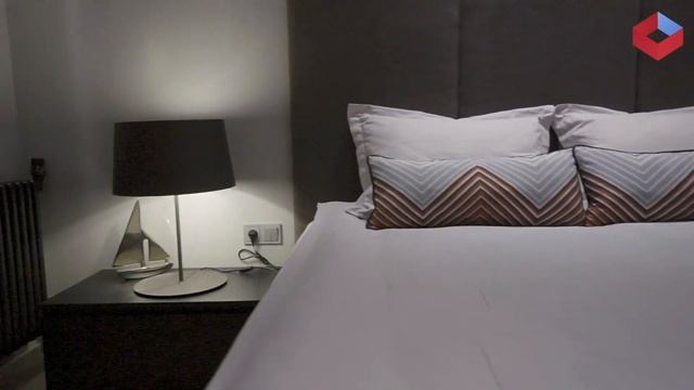 МИНИМАЛИСТИЧНАЯ МОНОХРОМНАЯ ОДНУШКА ДЛЯ ХОЛОСТЯКА смотреть онлайн