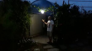 Отзыв на уличный светильник с солнечной батареей и датчиками света и движения