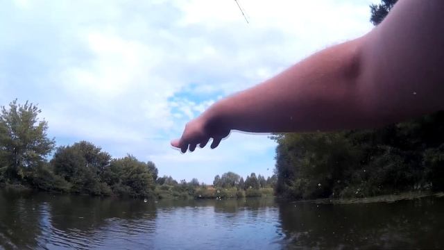 Спиннинговая рыбалка с лодки на Упе смотреть онлайн