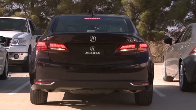Acura — 2015 TLX — Rear Cross-Traffic Monitor смотреть онлайн