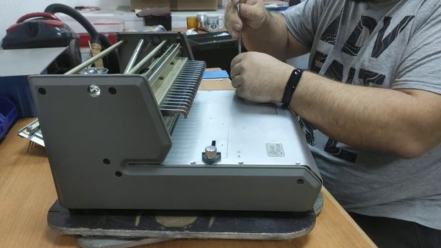 Ремонт брошюратора (переплетчика) ProfiOffice Bindstream M28+ смотреть онлайн