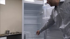 Indesit LR8S1W Low Frost Fridge Fridge Freezer