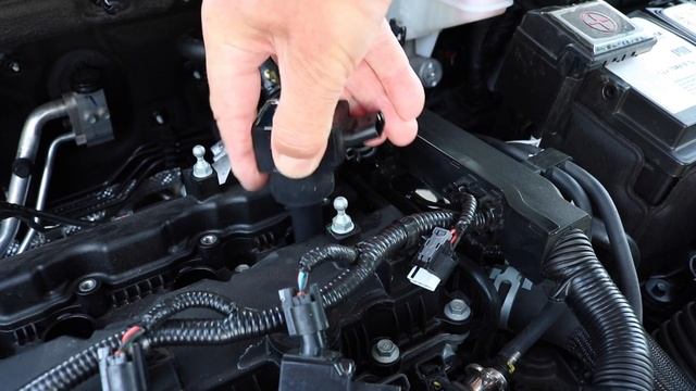 Hyundai i30 - Spark Plug Replacement смотреть онлайн