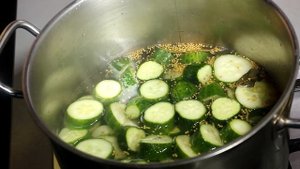 Маринованные огурцы по-фински. Без стерилизации. Готовлю и всегда мало!