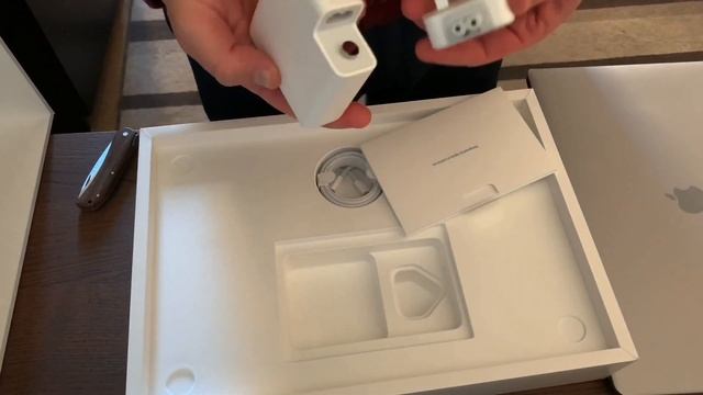 Macbook Pro 16" unboxing смотреть онлайн