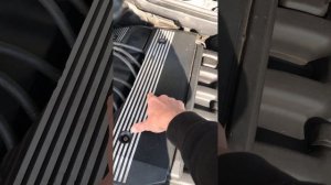 Бмв е39 замена ДТВВ датчик температуры всасываемого воздуха.
