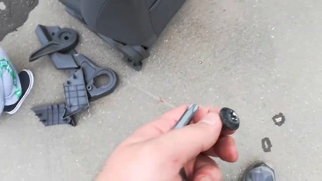 Снятие сидения Chevrolet Cobalt смотреть онлайн