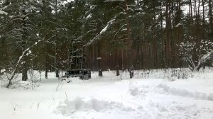 Hummer H1 в снегу