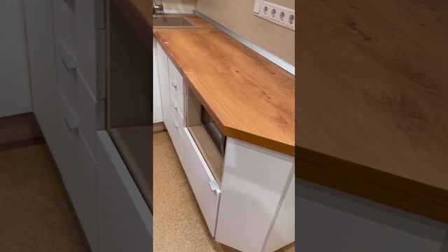 Замена столешницы и фасадов на кухне от 30 тыс руб