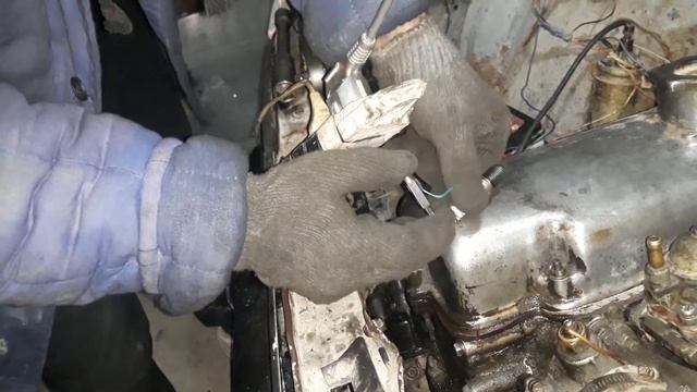 Проверка свечи на искру смотреть онлайн