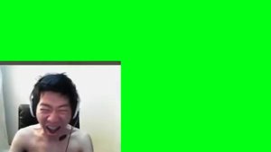 Злой Кореец бьёт компьютер