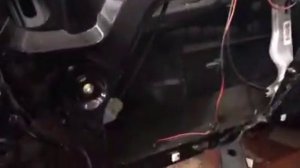 Разобранный салон Geely Emgrand открывает нам глаза на заводскую шумоизоляцию, ее здесь почти нет