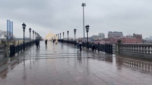 Мимоходом по Патриаршему мосту в Москве...