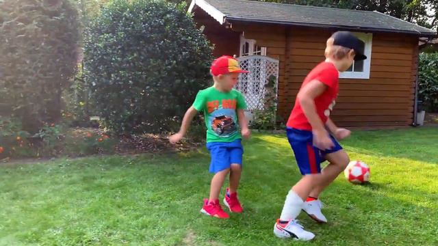 Ричи и Эди решили поиграть в футбол или забавная история про рентген смотреть онлайн