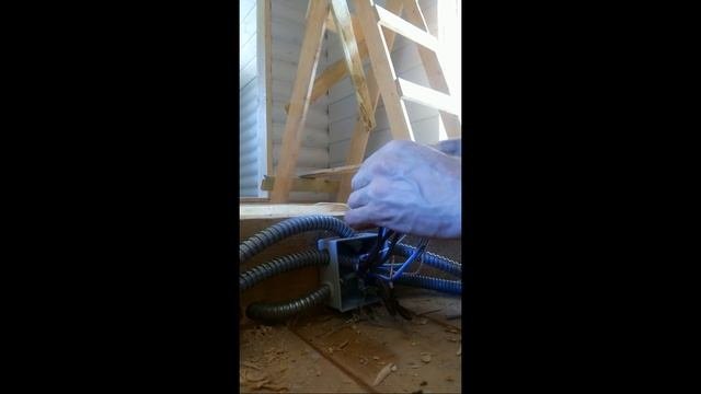 Монтаж распаечной коробки с пайкой оловом