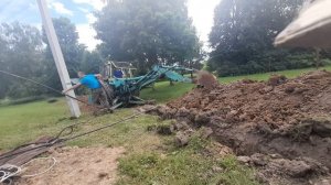 ЭО-2621: копаем траншею под водопровод