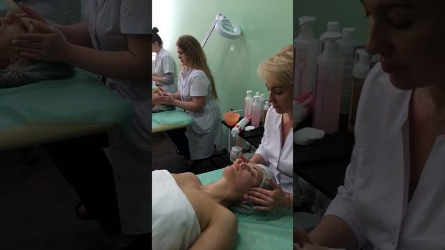 Эстетическая косметология.Техники пластического массажа. Практика.