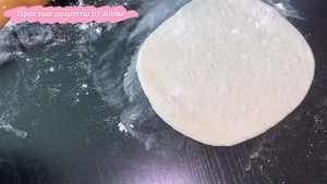 Тонкая пицца с сыром. Пицца с сыром. Сырная пицца. Тесто для пиццы рецепт. Рецепт пиццы.