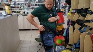 Бюджетная и удобная Страховочная привязь для промышленного альпинизма DVX13 от ALPsafe