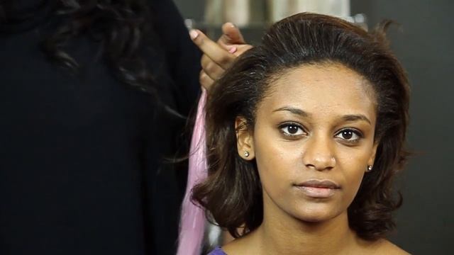 How to Do Bleached Blonde Highlights on Black Hair : Hair Care & More смотреть онлайн