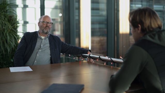 Introduction to ELECTRIC VANS episode 5 including Renault Zoe Van | 100% Independent, 100% Electric смотреть онлайн