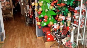 Выезжаем по магазинам. Зашли в сад у дома проверить бананы. Субботние побегушки . Часть 1