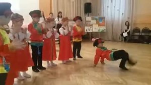 Русский народный танец "Выйду на улицу". детский сад "Колосок".