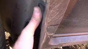 Renault Duster,установка модифицированных брызговиков.