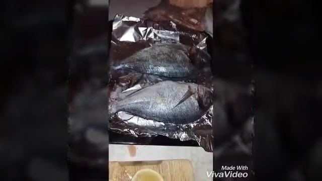 Рыба,приготовленная в духовке? Poissons grillés où four ?? смотреть онлайн