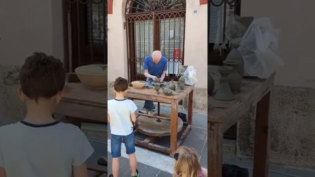 Ceramic Making...! Deruta, Umbria - Italy in 4k - walking tour soon!