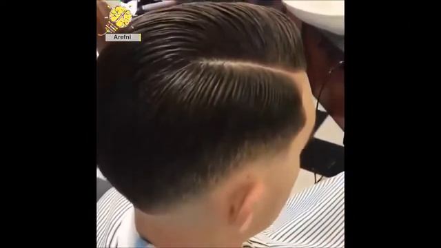 Стрижка волос инвалидом без рук, также стрижка при помощи топора...... смотреть онлайн