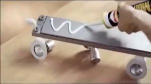 Украинская реклама Клей Момент