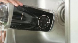 Huawei Mate 50 Pro Testing Water Resistance
