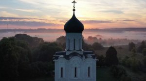 Церковь Покрова на Нерли с высоты