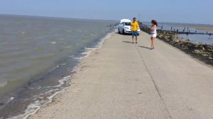 Пассаж дю Гуа - дорога на дне залива Бурньеф