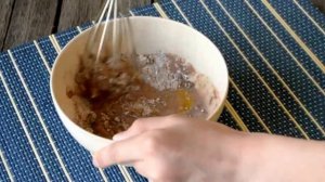 Кекс в стакане (в микроволновке) — видео рецепт