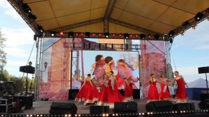 выступление хореографического ансамбля "Золушка" г.Ломоносов