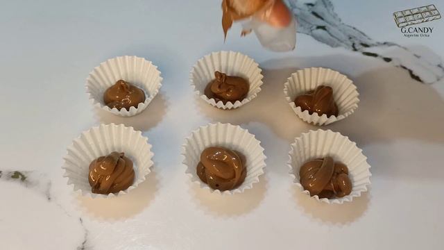 Конфеты без специальных форм. Бонбоньерки. #chocolate #бонбоньерки #шоколадручнойработы смотреть онлайн