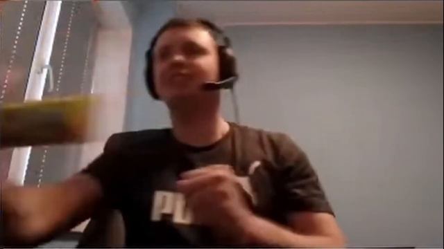 Папич флексит с натсом под саундтрек из бесконечного лета который сам и спел