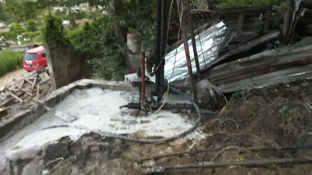 БУРЕНИЕ  СКВАЖИНЫ под воду.     установка насоса.      строительство частного дома, ч. 1