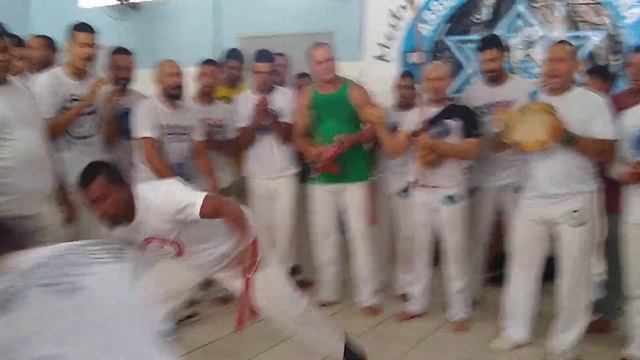 Mestre Nestor associação de Capoeira Axé Iúna смотреть онлайн