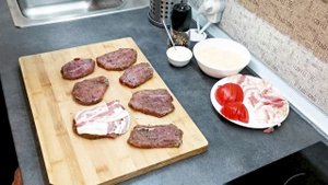 Медальоны из свинины в беконе. Супер вкусно и просто!