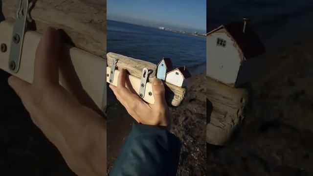 Ключница в стиле DriftWOOD с домиками и 4 крючками.