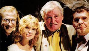 Песенка русской мафии из фильма Что сказал покойник