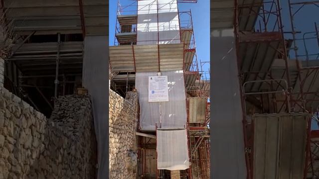 Ponteggio centro storico Santo Stefano di Sessanio смотреть онлайн